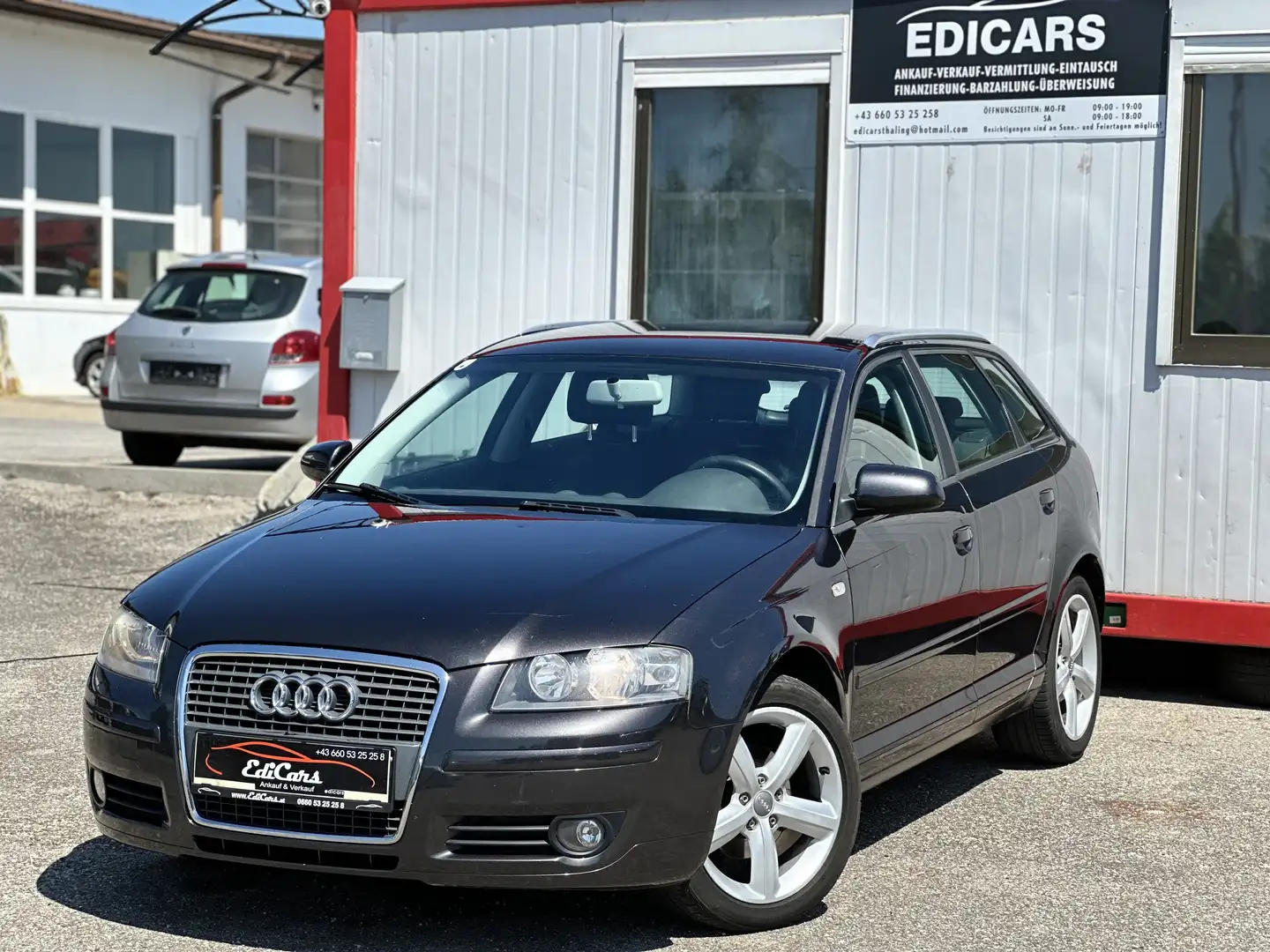 Audi A3 1.9 TDI Attraction Grau - 1