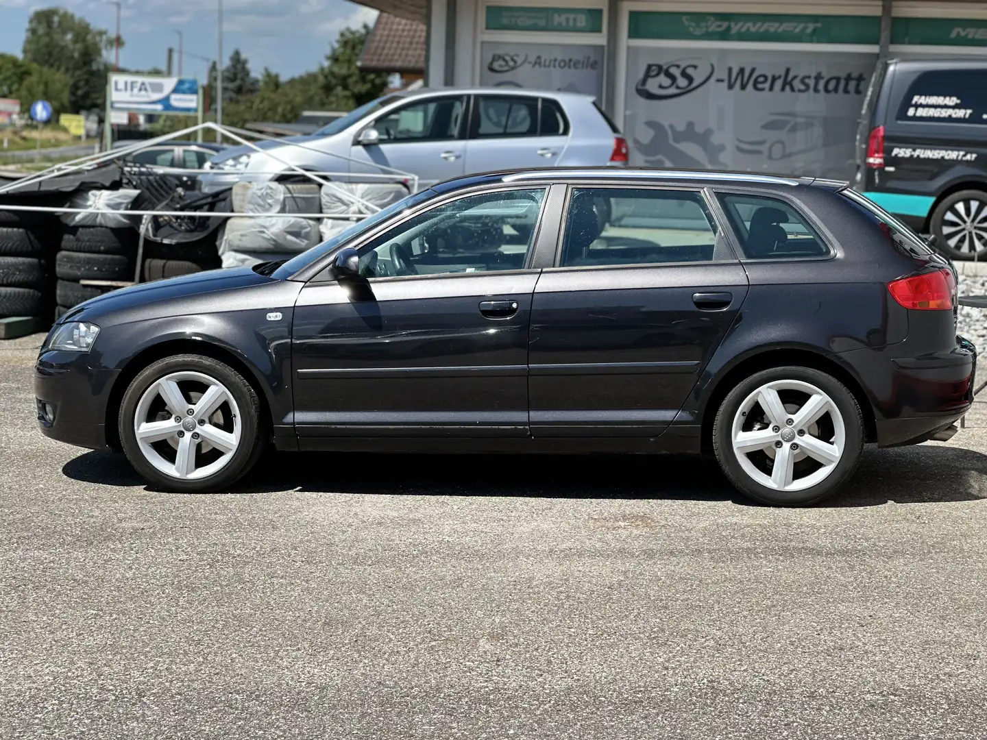 Audi A3 1.9 TDI Attraction Grau - 2