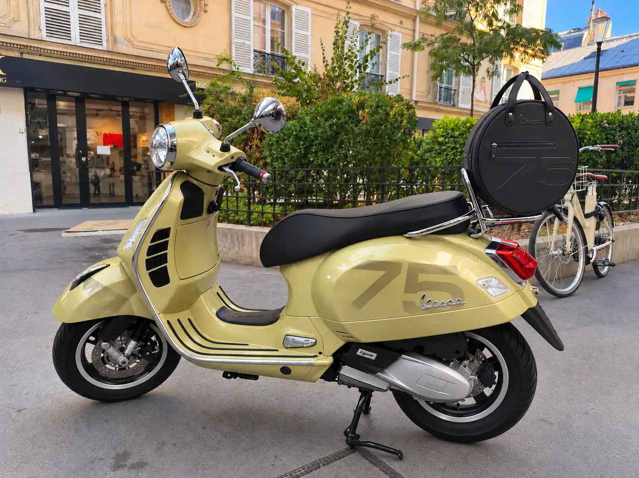Vespa GTS 125