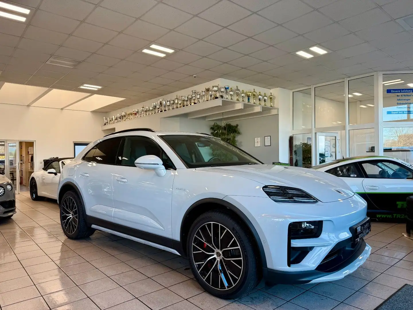 Porsche Macan Turbo InnoDrive/OffroadDesign/SCP/Keyless Grau - 1