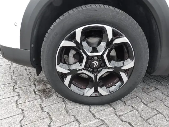 Citroen C5 Aircross view 3