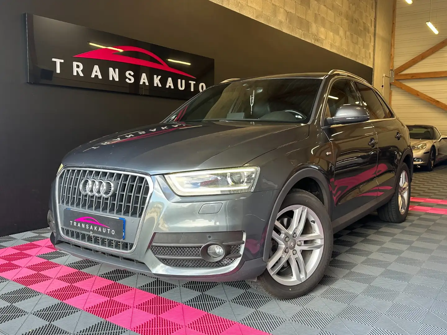 Audi Q3 S line Gris - 1