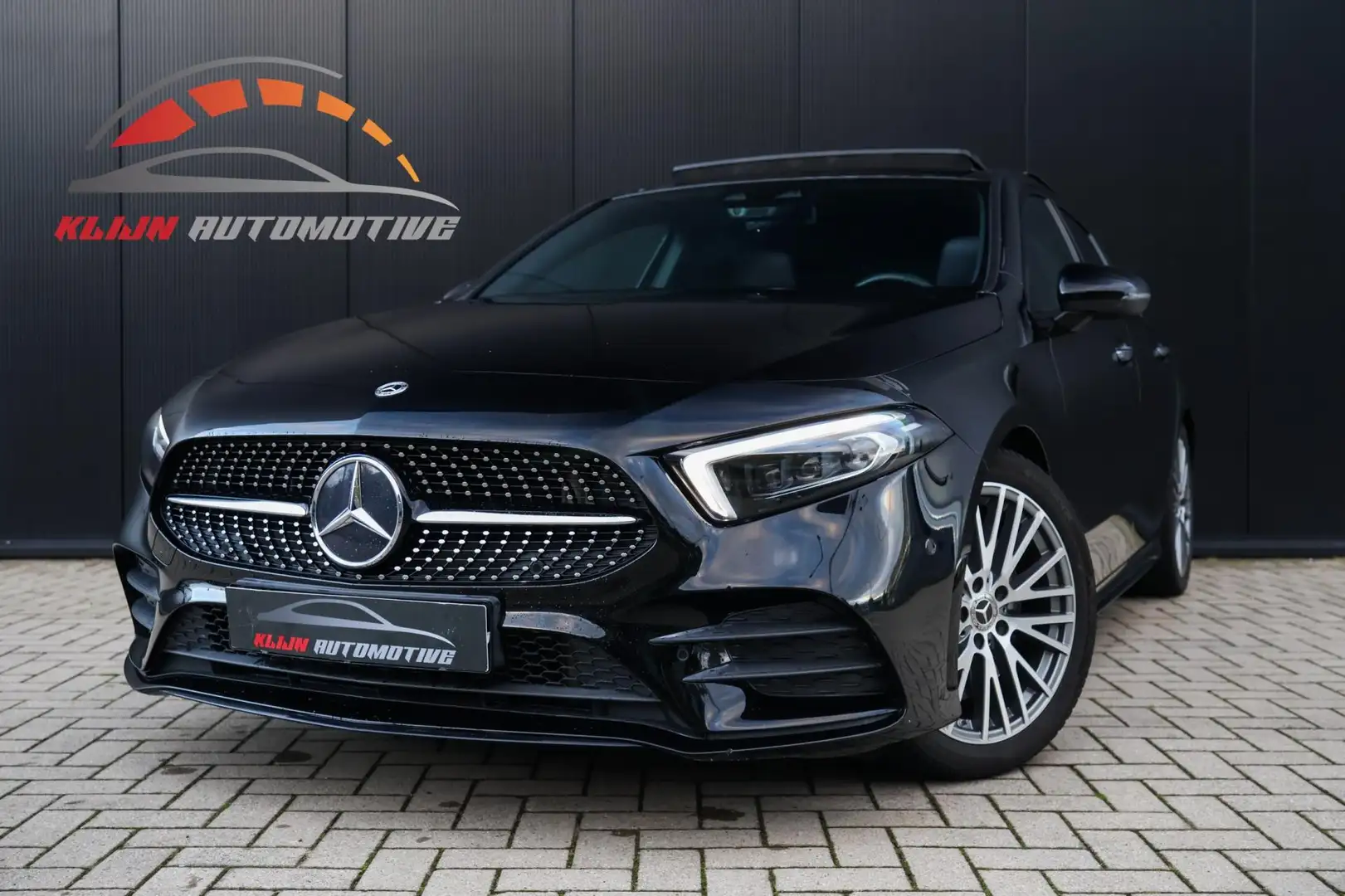 Mercedes-Benz A 250 Premium Plus, Pano, Memory, Keyless entry, VOL! Noir - 1