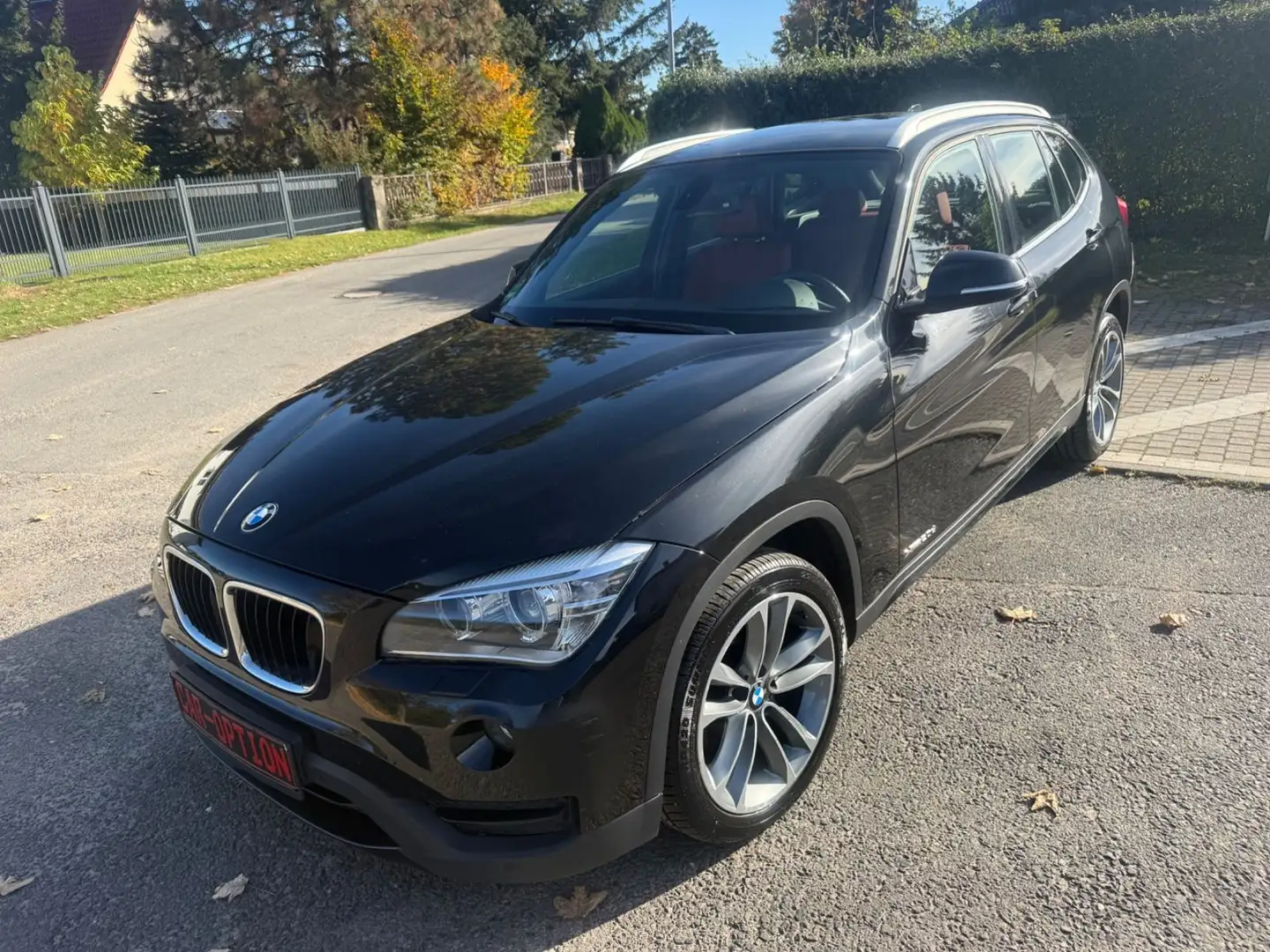 BMW X1 20 d xDrive/Sport Line/Automatik/Leder/Xenon Schwarz - 1