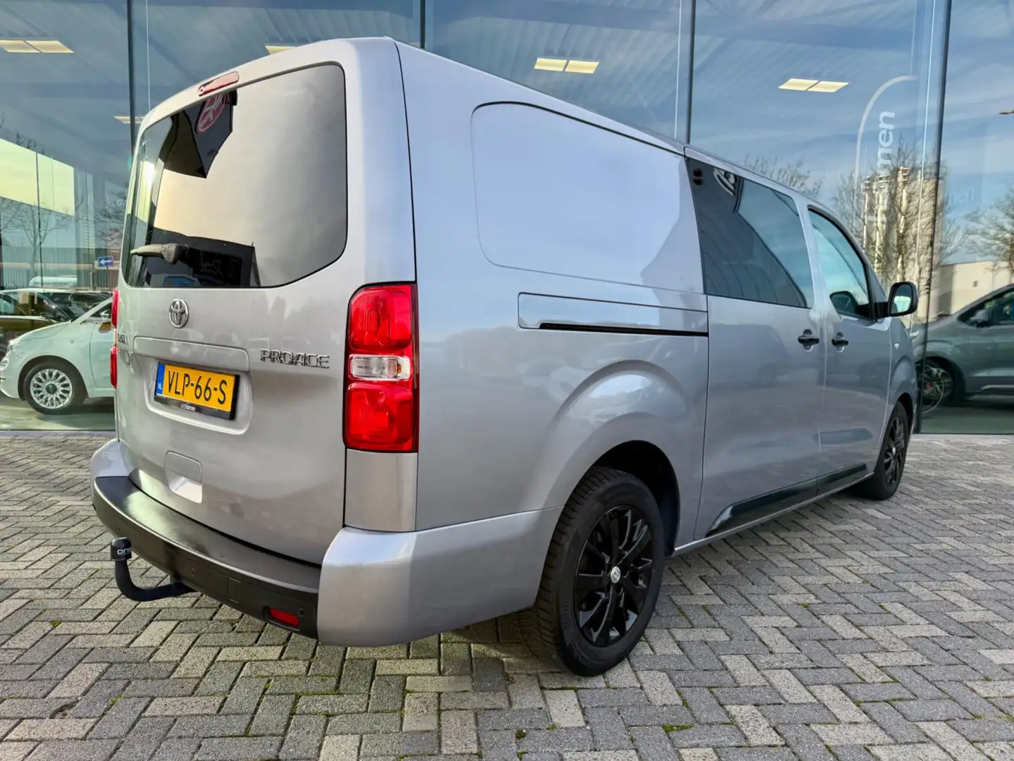 Toyota Proace Worker 2.0 D-4D automaat NAP, DC Dubbel Cabine, 2x Grau - 2