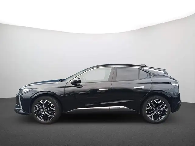 DS Automobiles DS 4 view 5
