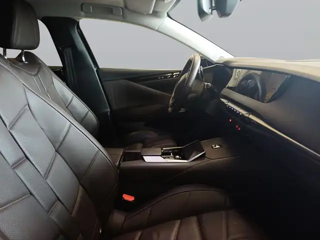 DS Automobiles DS 4 view 13
