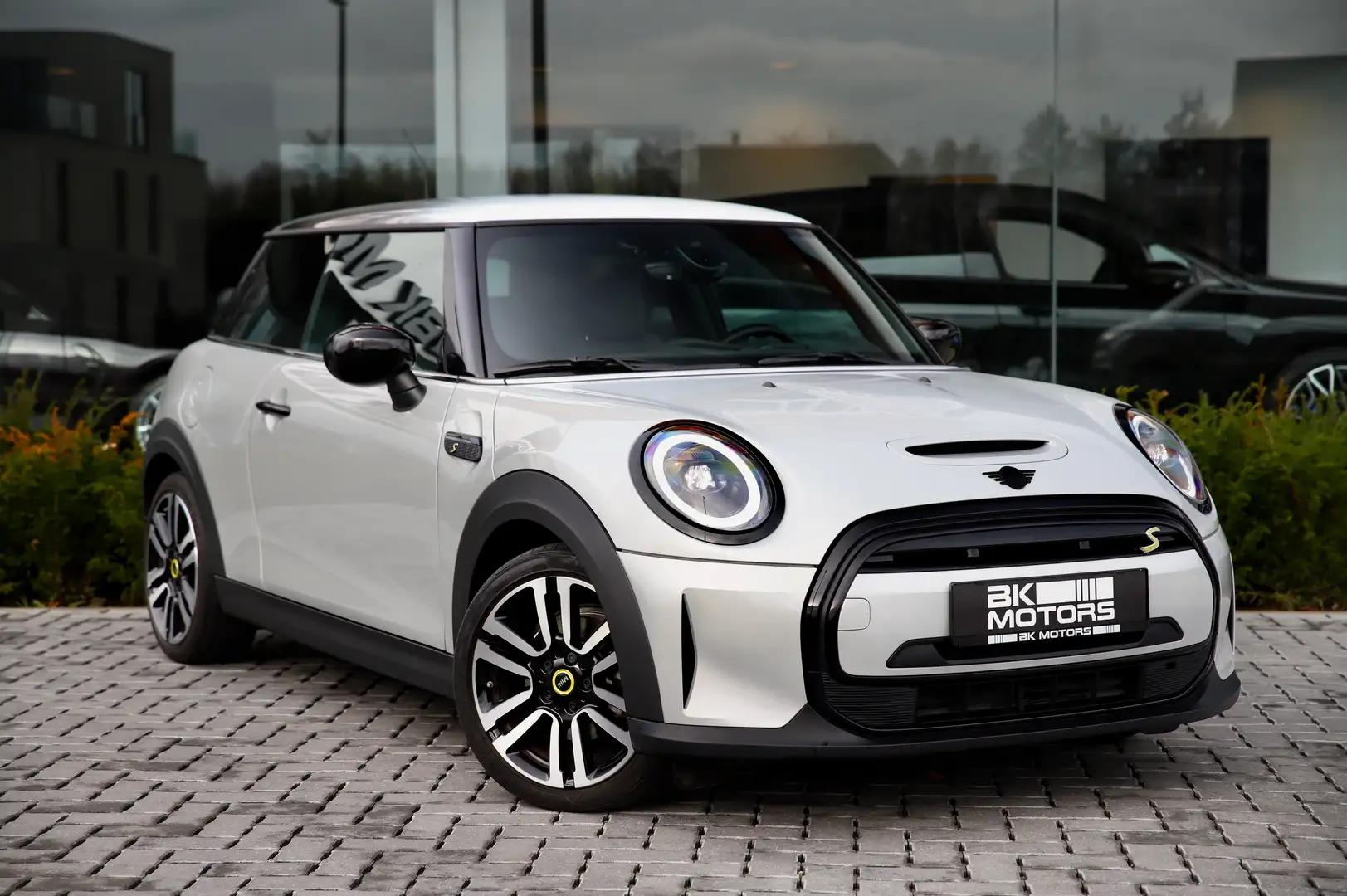 MINI Cooper SE CARPLAY-LEDER-CRUISE-ZETELVERWARMING-LED-DAB-NAVI Silber - 1