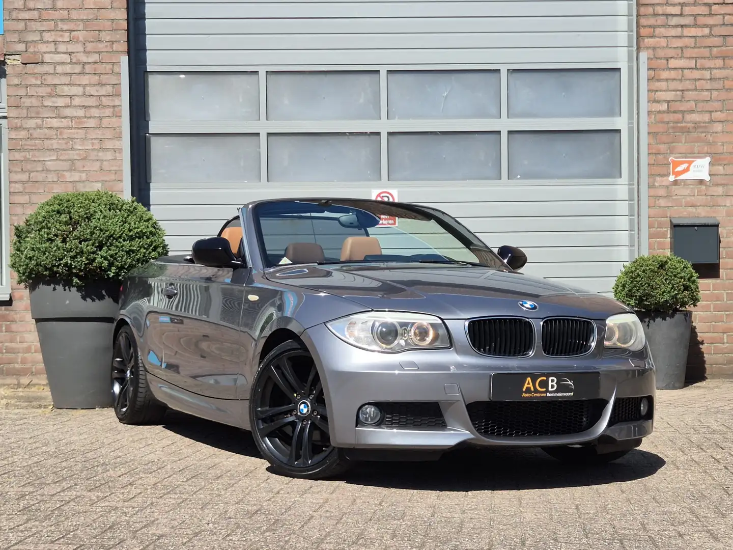 BMW 118 1-serie Cabrio 118i M Sport Edition Leder / Naviga Gris - 1