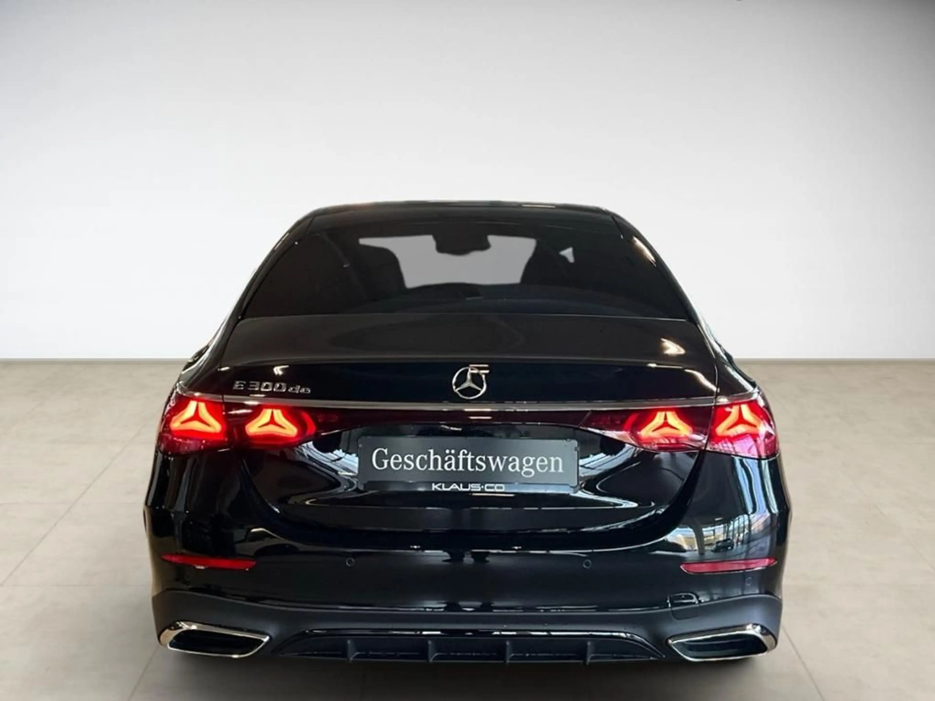 Mercedes-Benz E 300 de AMG 360 ACC AUT Fernlichtass. Kam. LED — photo 3