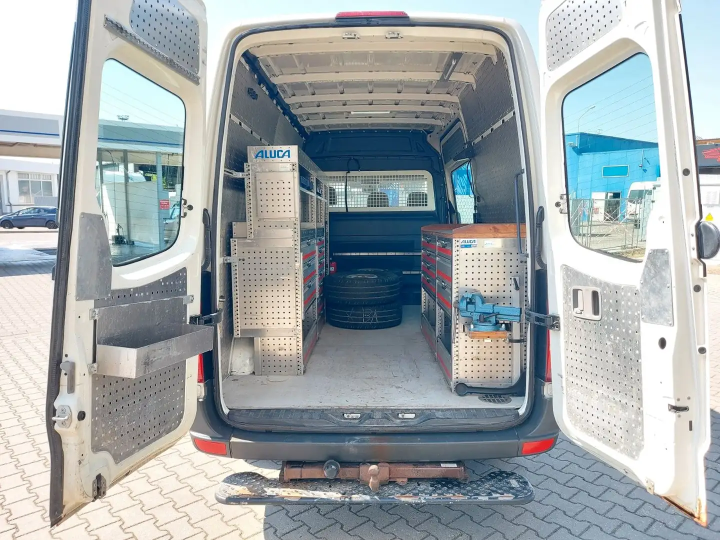 Volkswagen Crafter Kasten 35 mittel L2H2 Hochdach KLIMA AHK Gris - 2