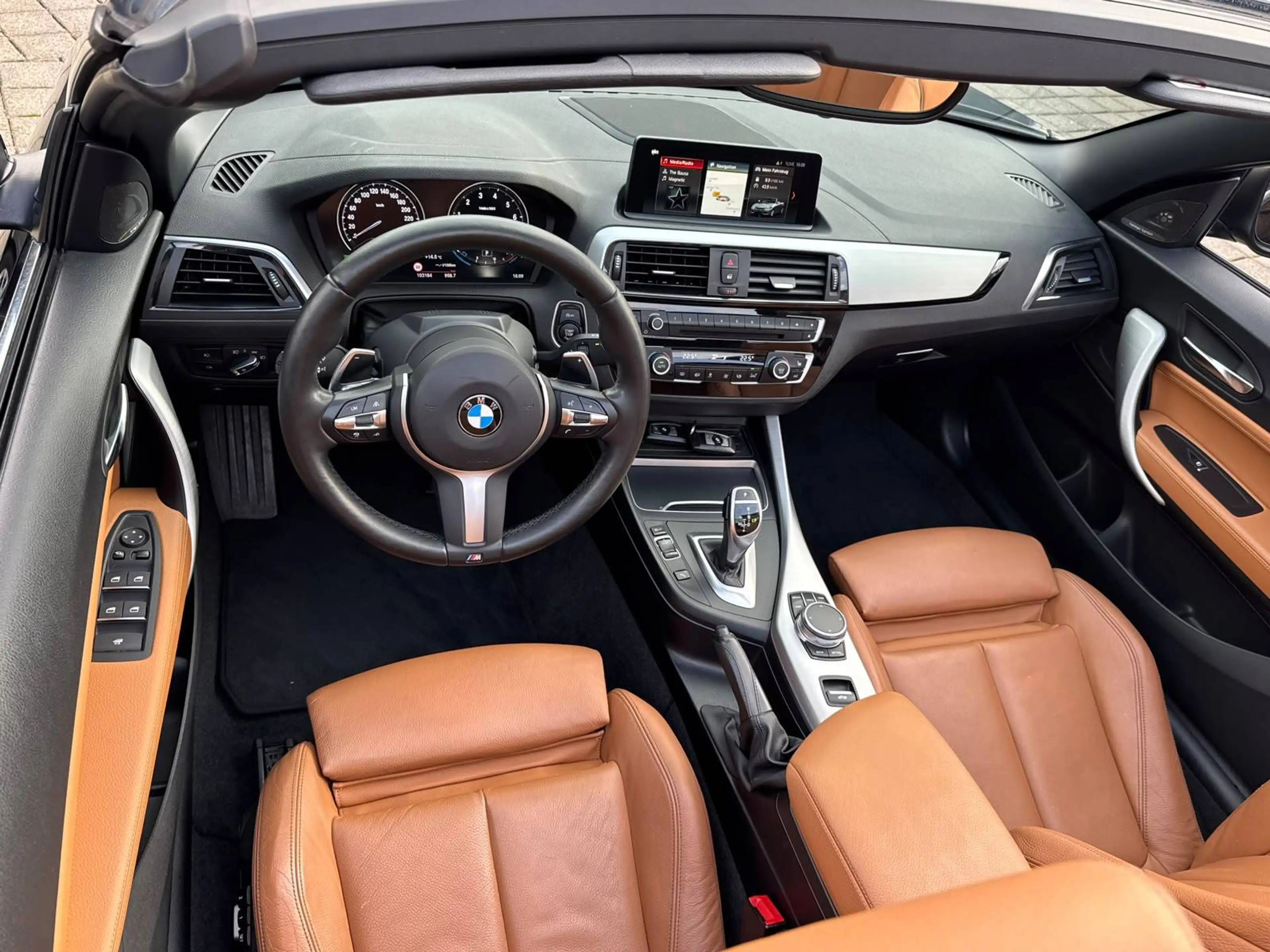 BMW 230 230 i Luxury Line — photo 13