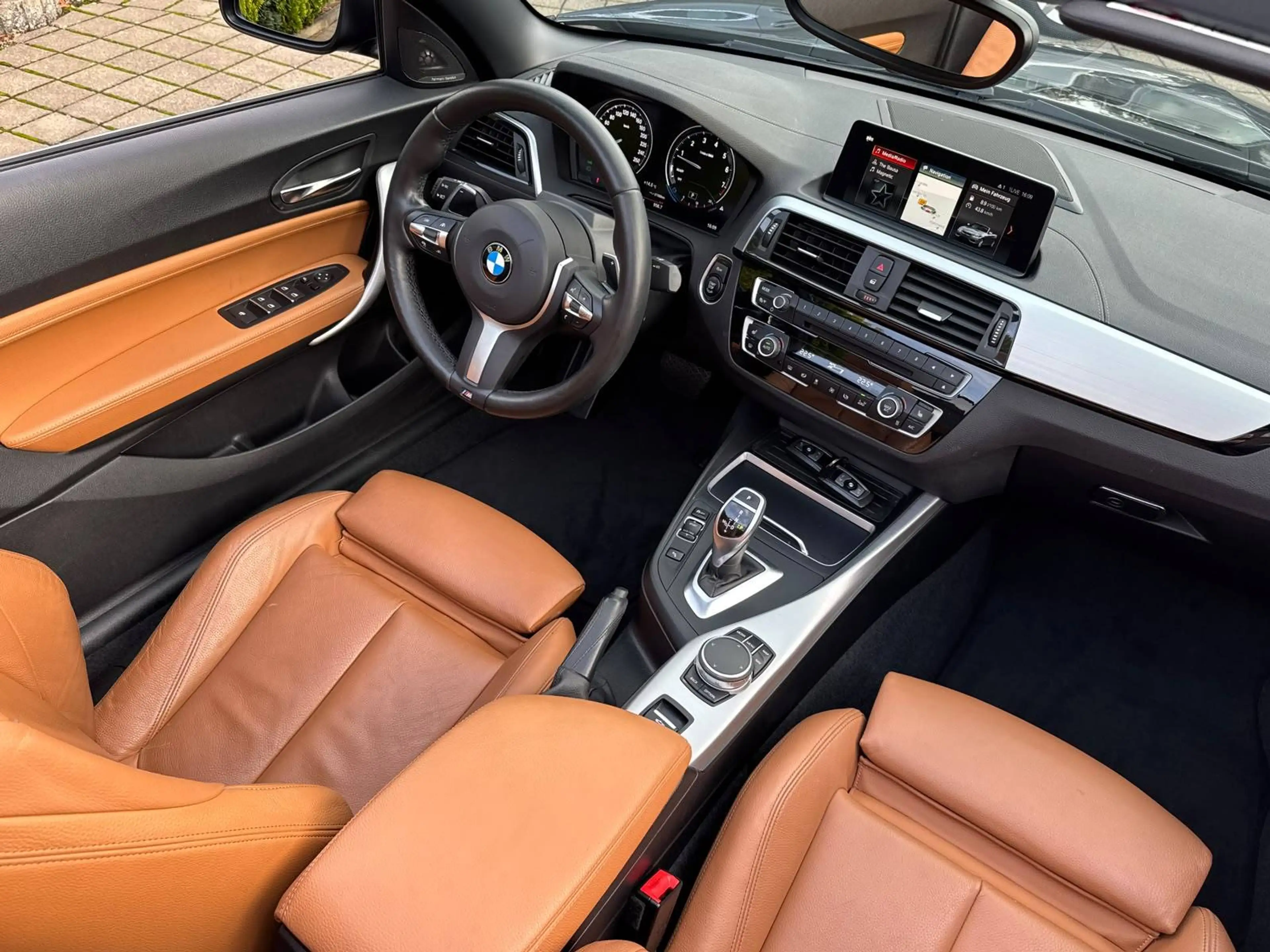 BMW 230 230 i Luxury Line — photo 14