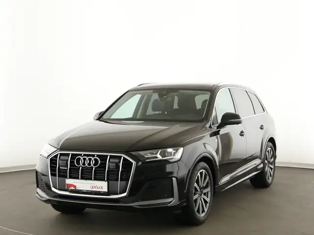 Audi Q7 view 2