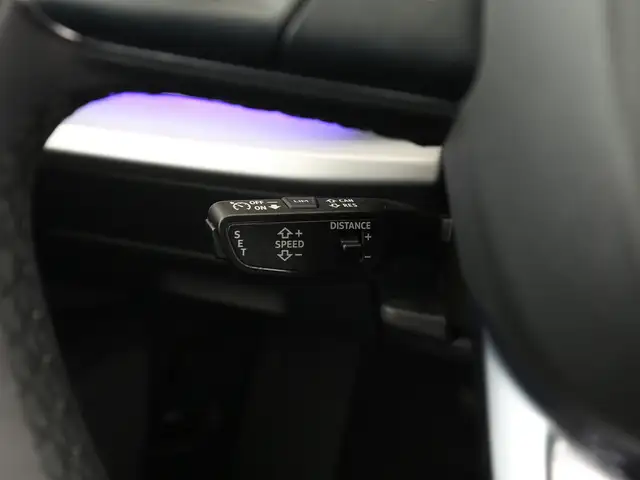 Audi Q7 view 14