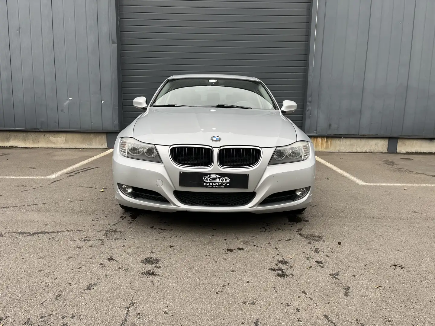 BMW 320 320d X-DRIVE EXPORT/MARCHAND Zilver - 2