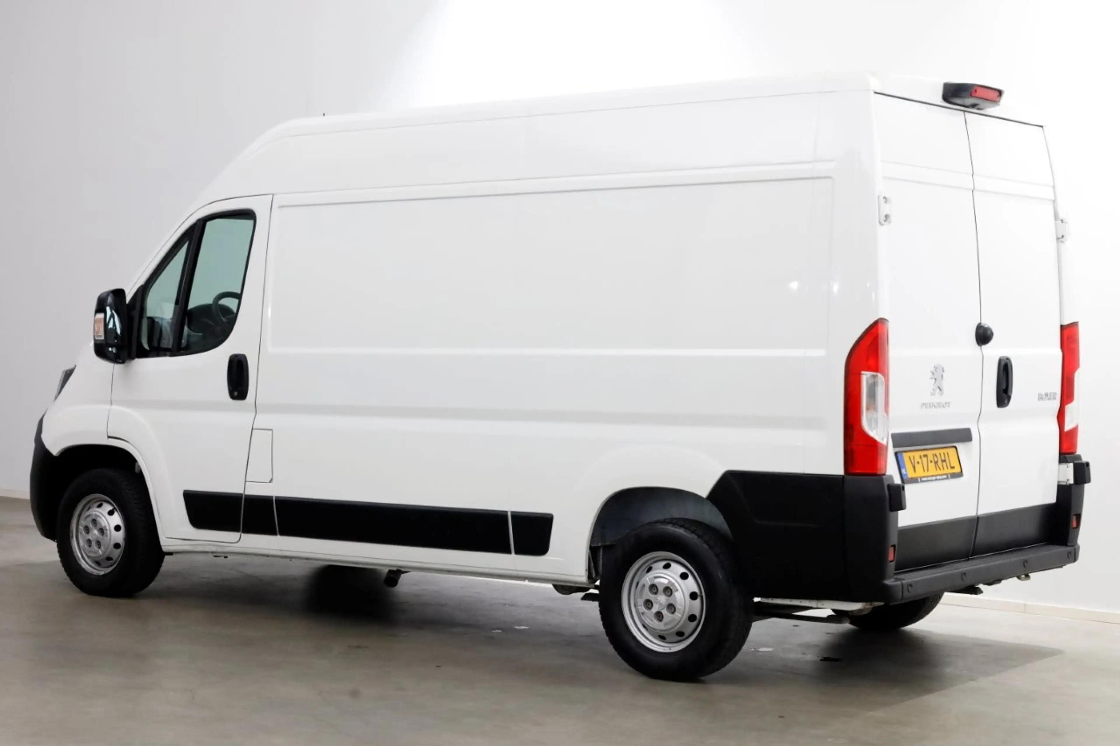 Peugeot Boxer 2.2 BlueHDi 120pk L2H2 Airco/Navi/Inrichting 07-20 — photo 9