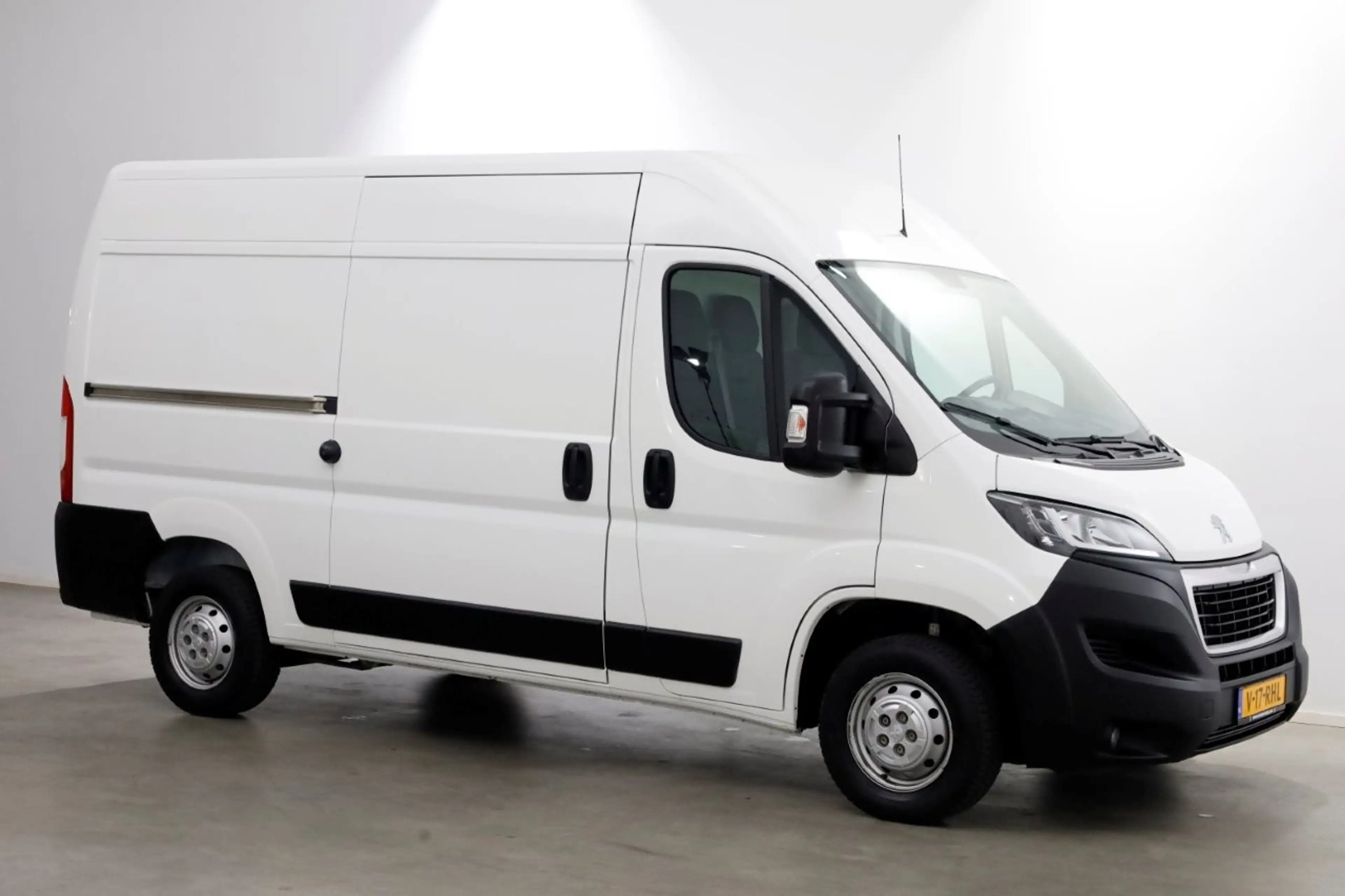 Peugeot Boxer 2.2 BlueHDi 120pk L2H2 Airco/Navi/Inrichting 07-20 — photo 10