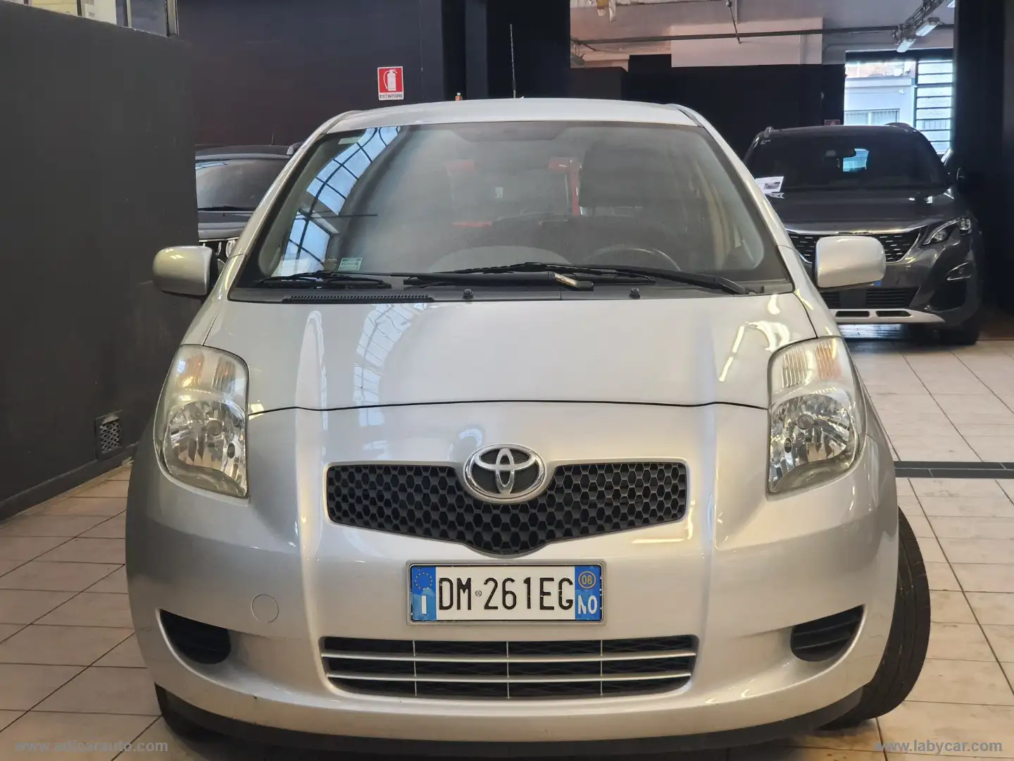 Toyota Yaris 1.0 5p. Sol Grigio - 2