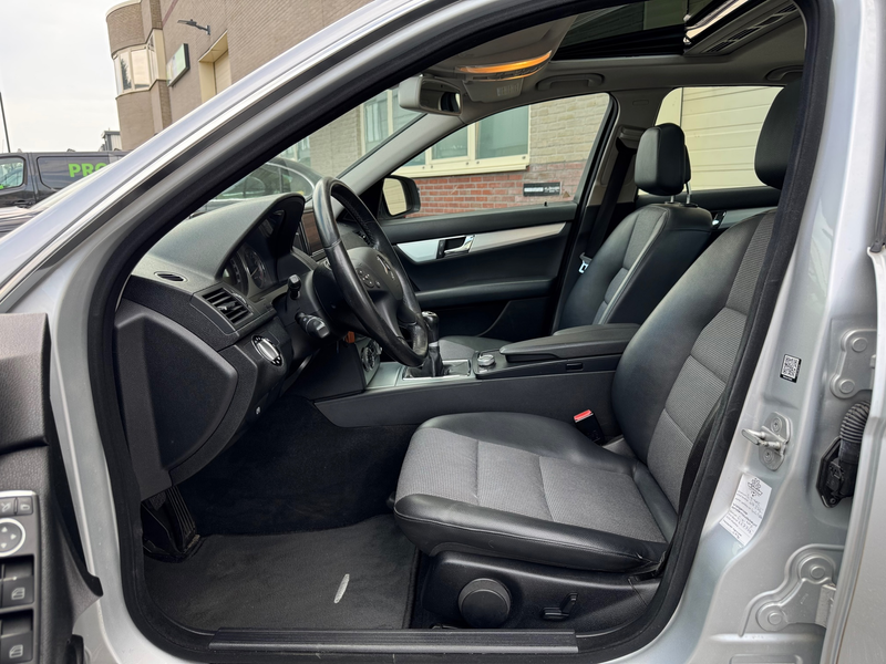 Mercedes-Benz C 200 K Avantgarde Schuifdak|Groot navi|PDC — photo 4