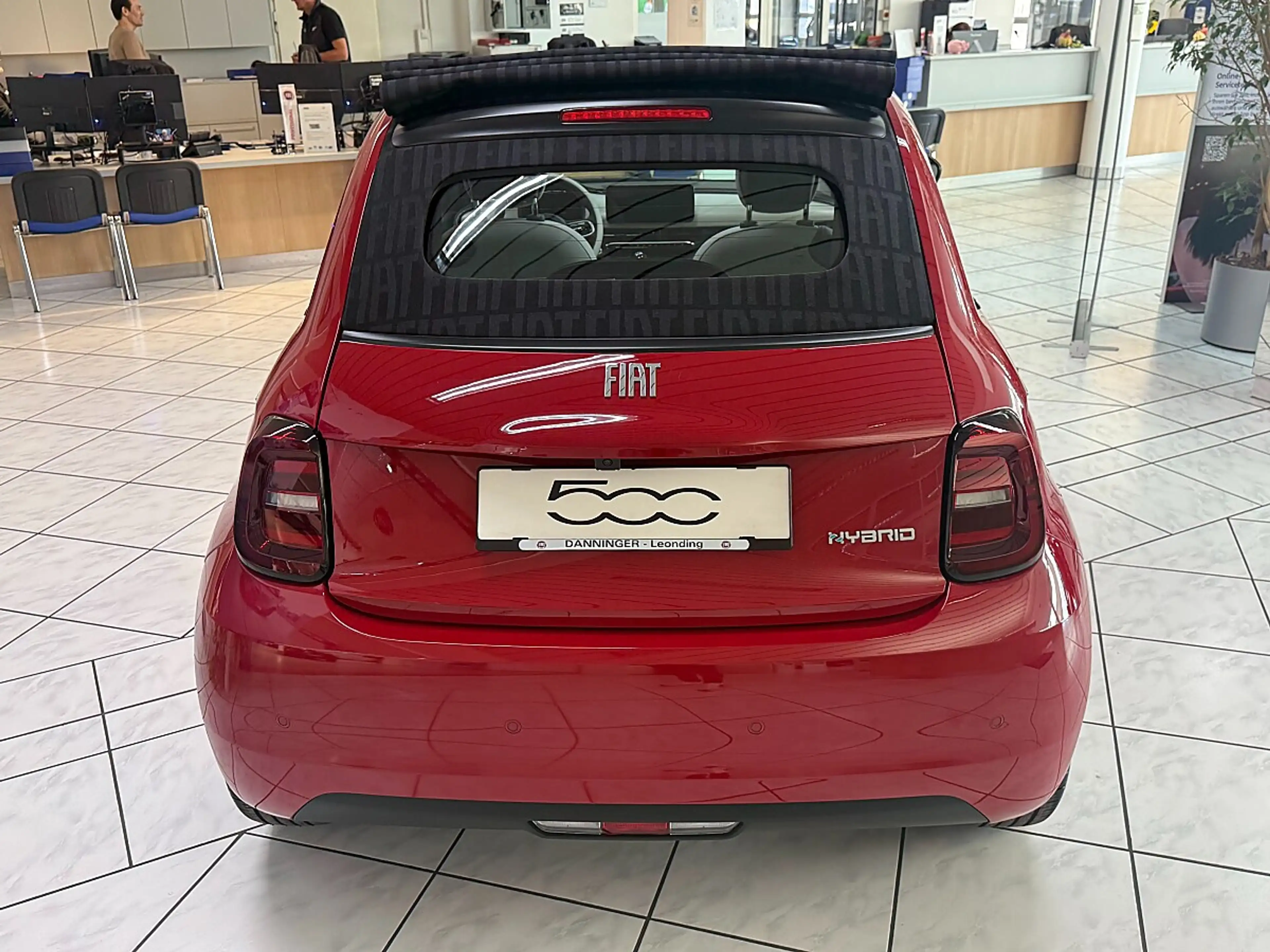 Fiat 500C Cabrio Hybrid La Prima — photo 5
