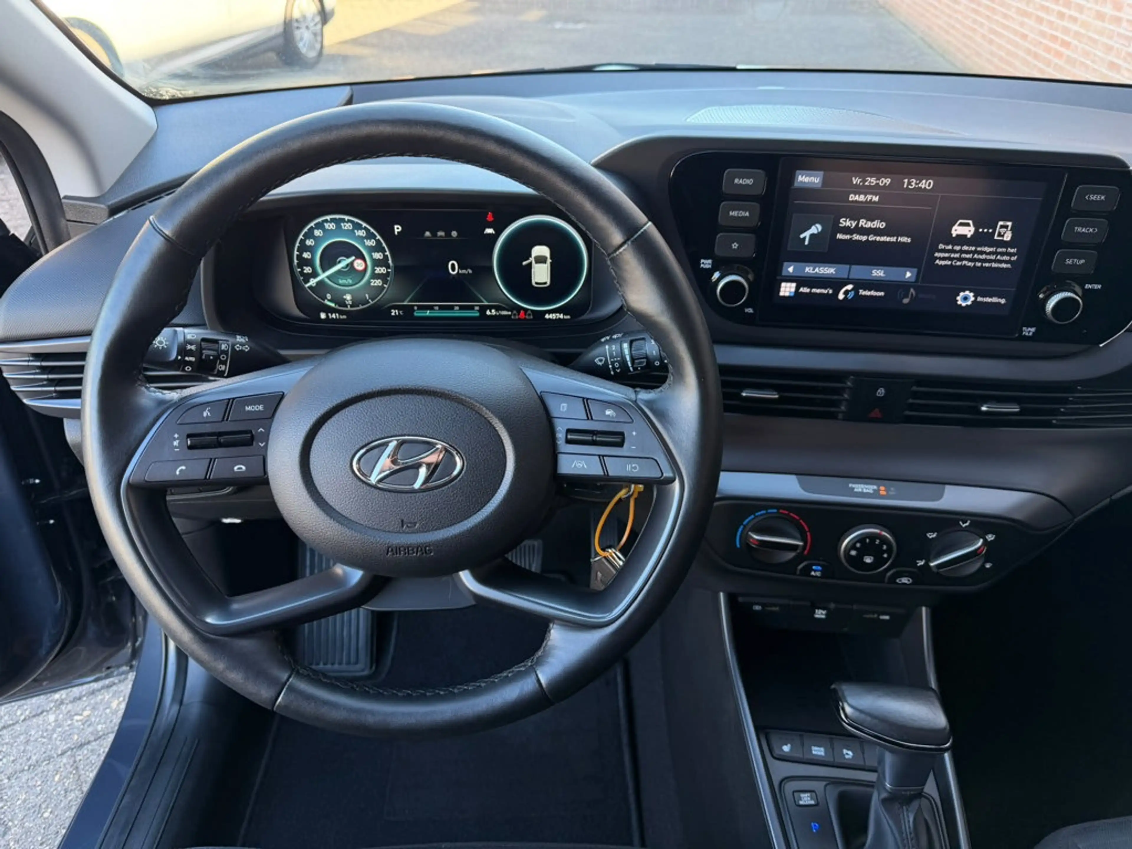 Hyundai i20 1.0 T-GDI Comfort Smart Cruise-control Airco Carpl — photo 8