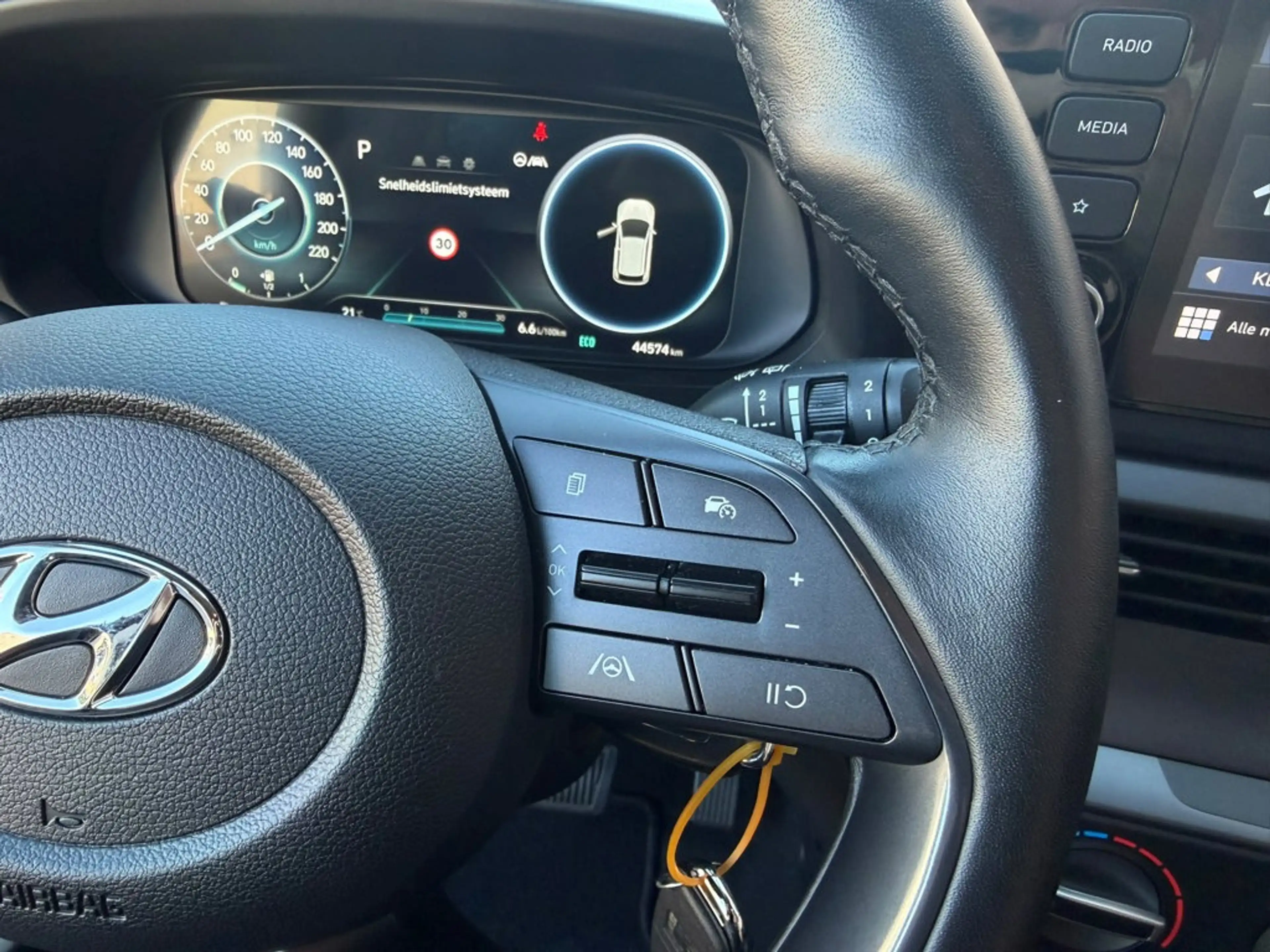 Hyundai i20 1.0 T-GDI Comfort Smart Cruise-control Airco Carpl — photo 9
