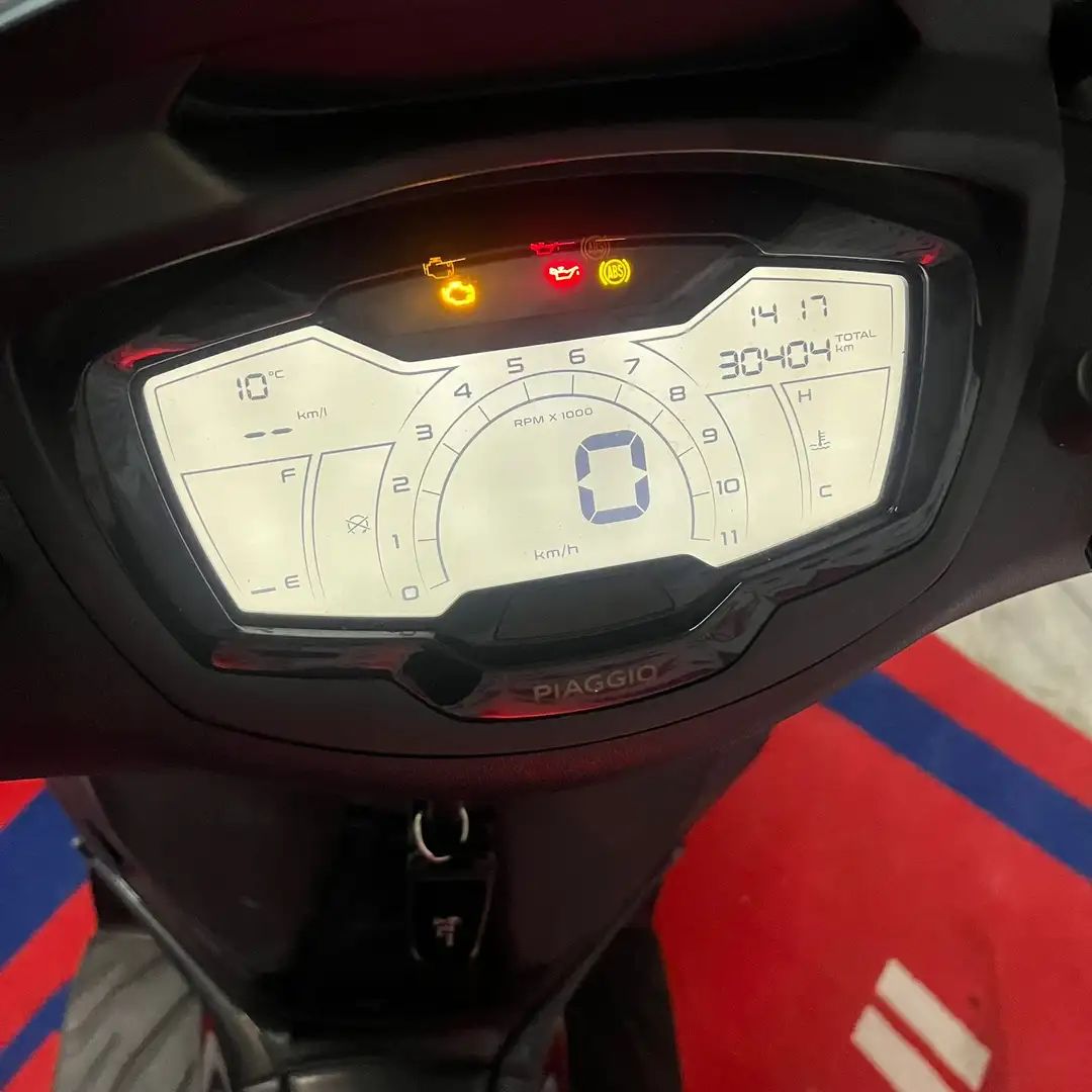 Piaggio Beverly 400 - 2