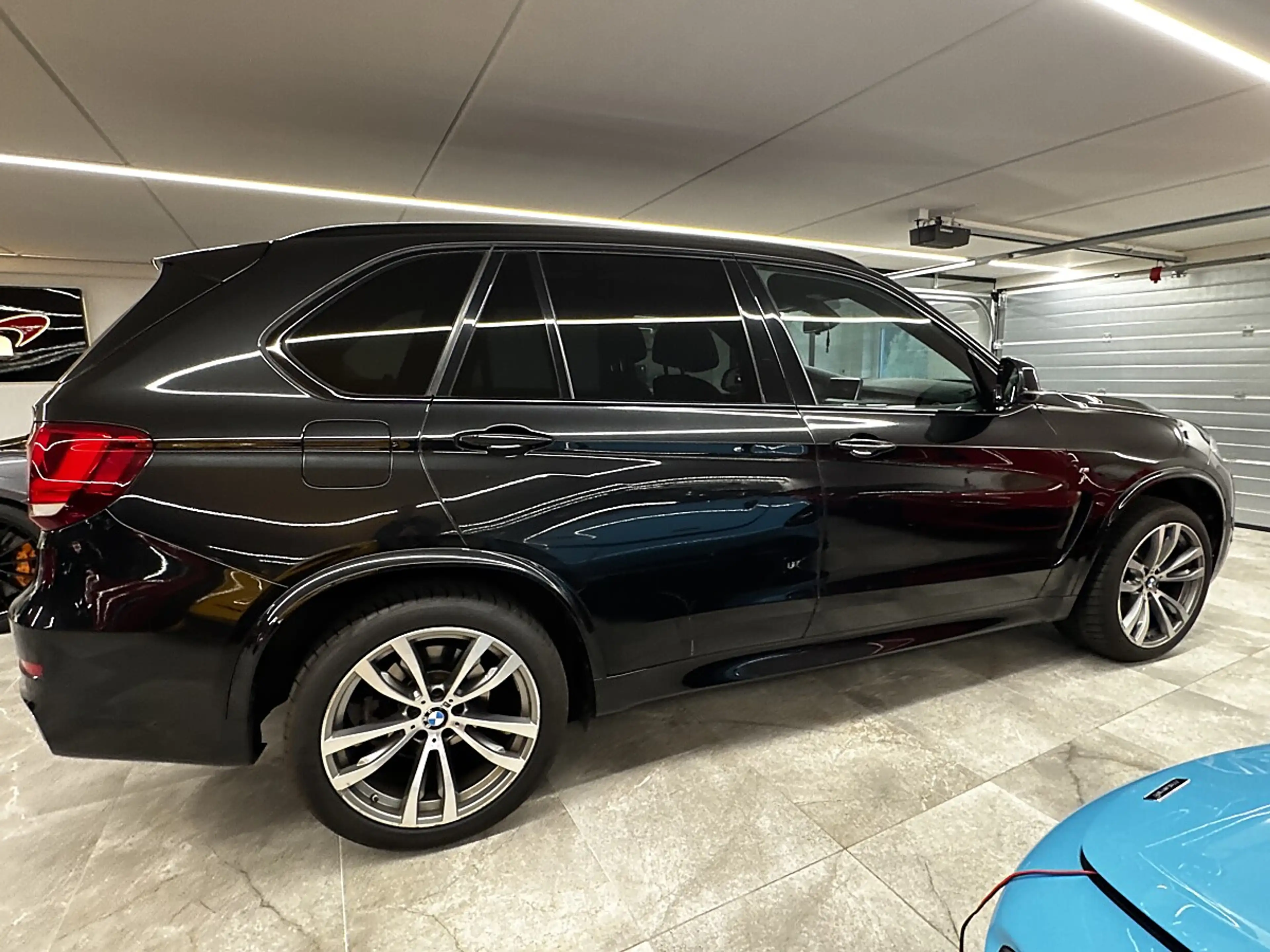 BMW X5 xDrive30d Aut. M-Paket Pano 20 Zoll AHK ACC — photo 15