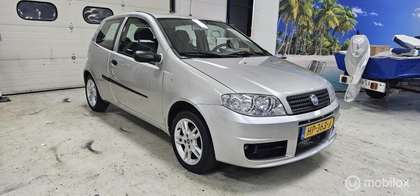 Fiat Punto 1.2-16V 3drs SportSound Airco L.M. velgen