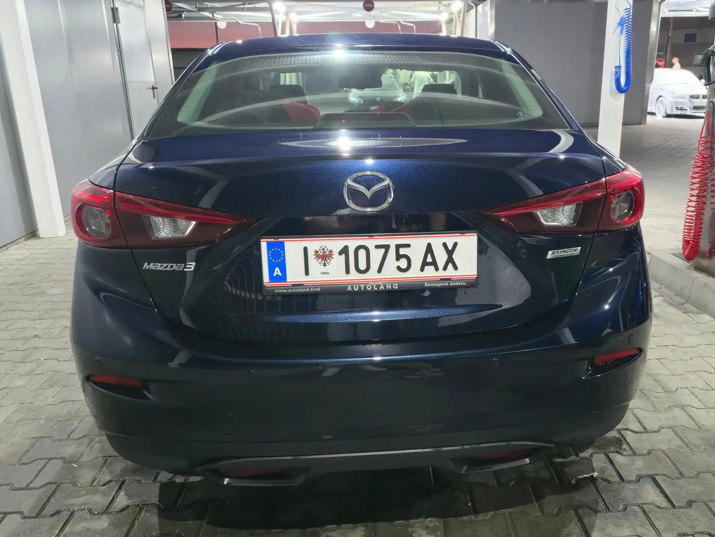 Mazda 3 SKYACTIV-G 120 Sports-Line - 2