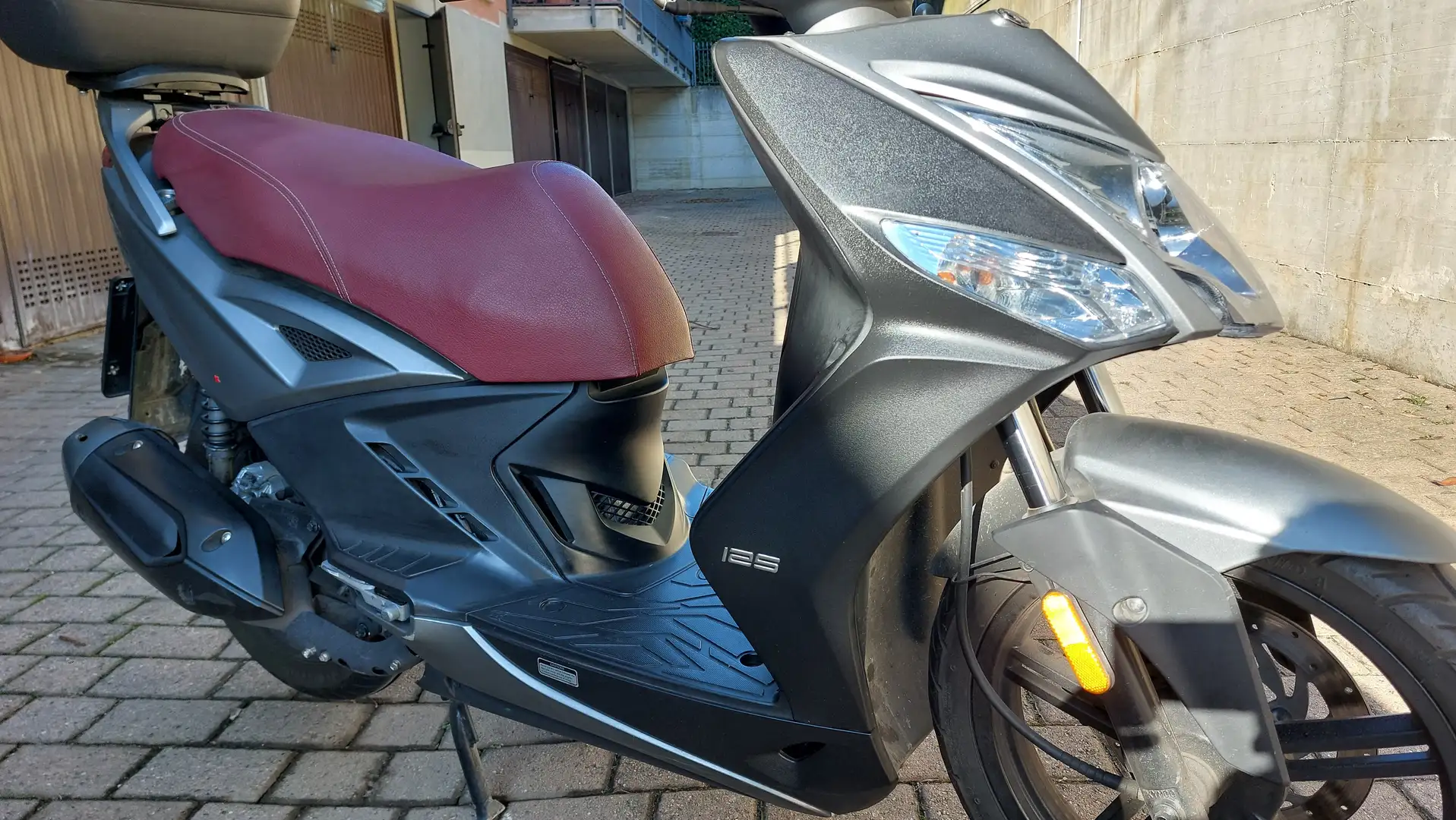 Kymco Agility 125 Сірий - 1