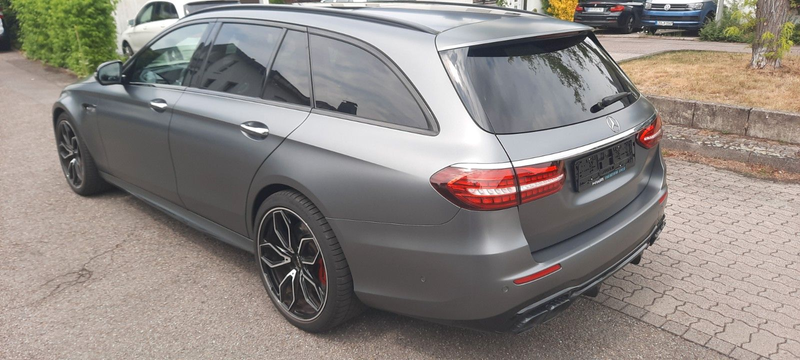 Mercedes-Benz E 63 AMG S 4Matic+Panoramadach/Head-up-Display — photo 4