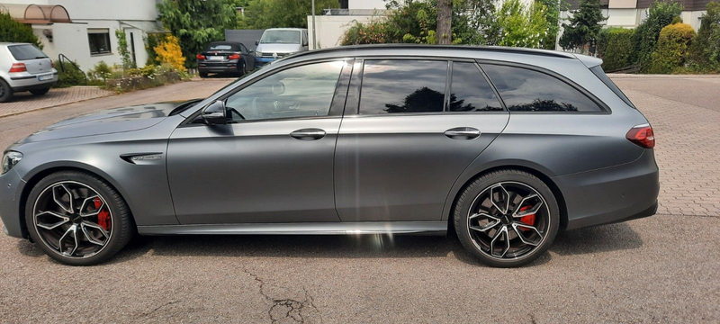 Mercedes-Benz E 63 AMG S 4Matic+Panoramadach/Head-up-Display — photo 3