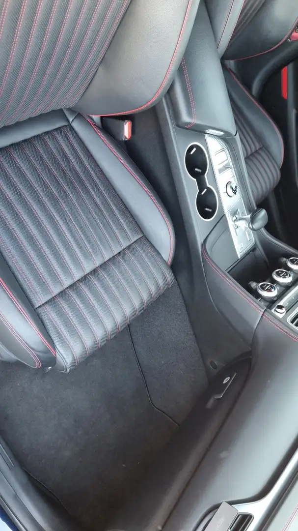 Genesis G70 2.0T Plus RWD 8AT Sport - 1