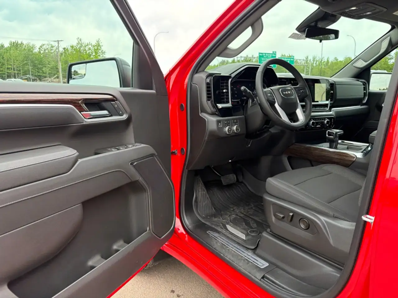 GMC Sierra 1500 снимка GMC Sierra 1500