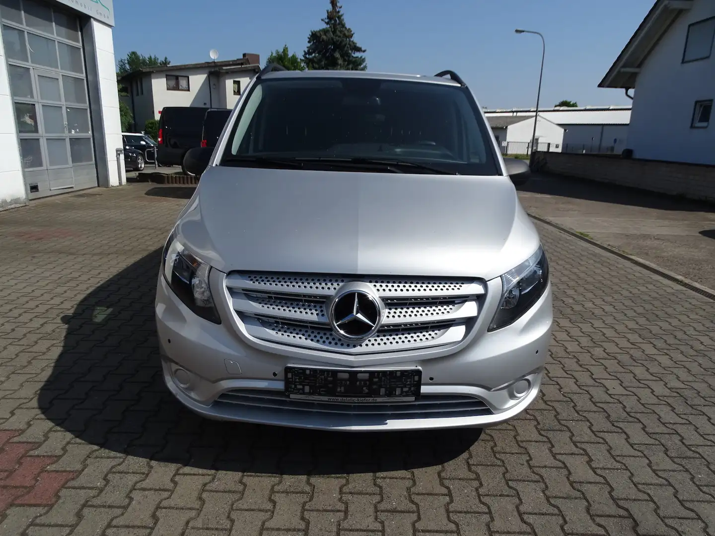 Mercedes-Benz Vito 116 CDI Pro extralang, Navi, AHK, Movaso Liegebett Argent - 2