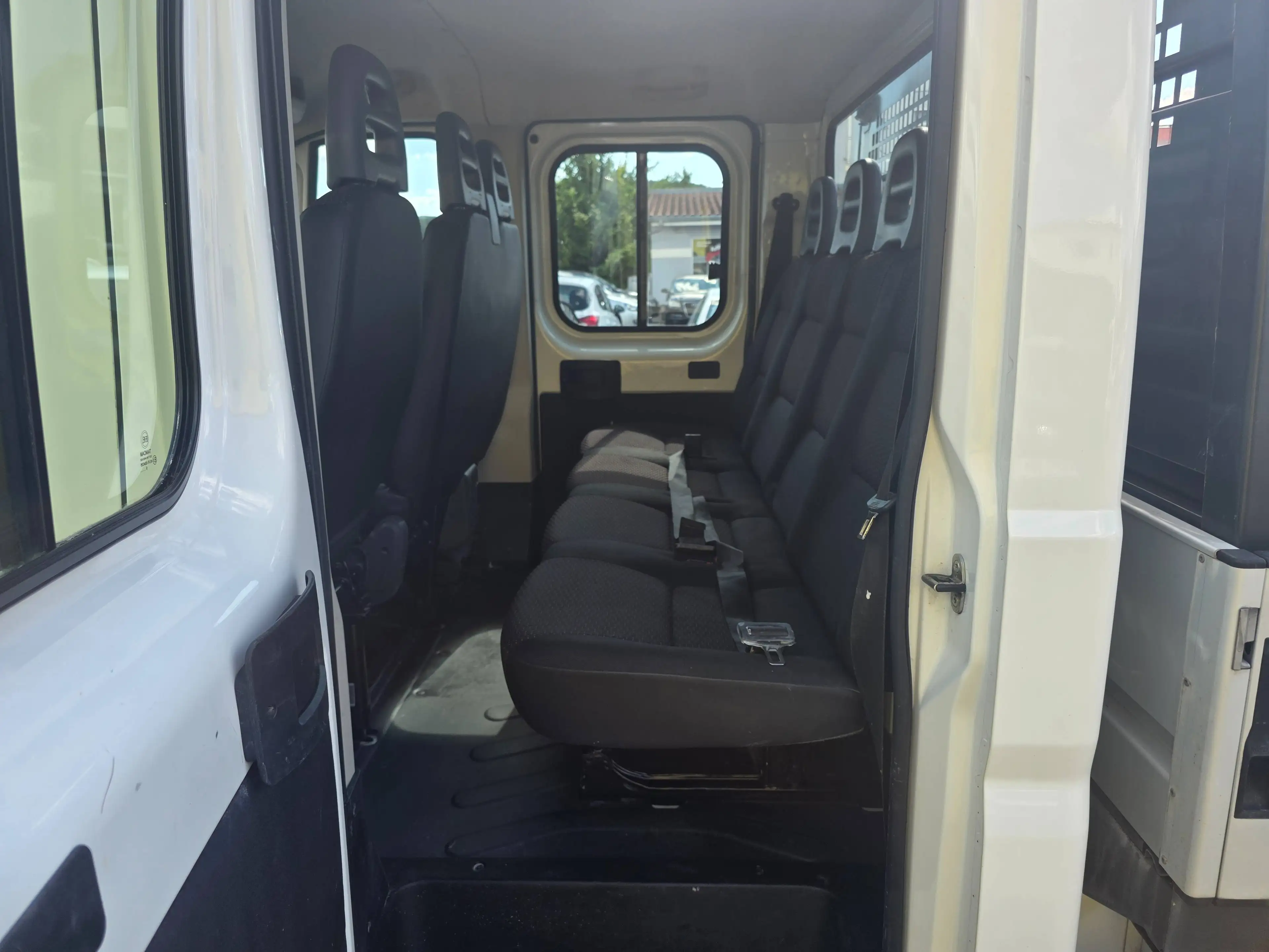 Peugeot Boxer 335 L3 BlueHDi 140 Stop — photo 10