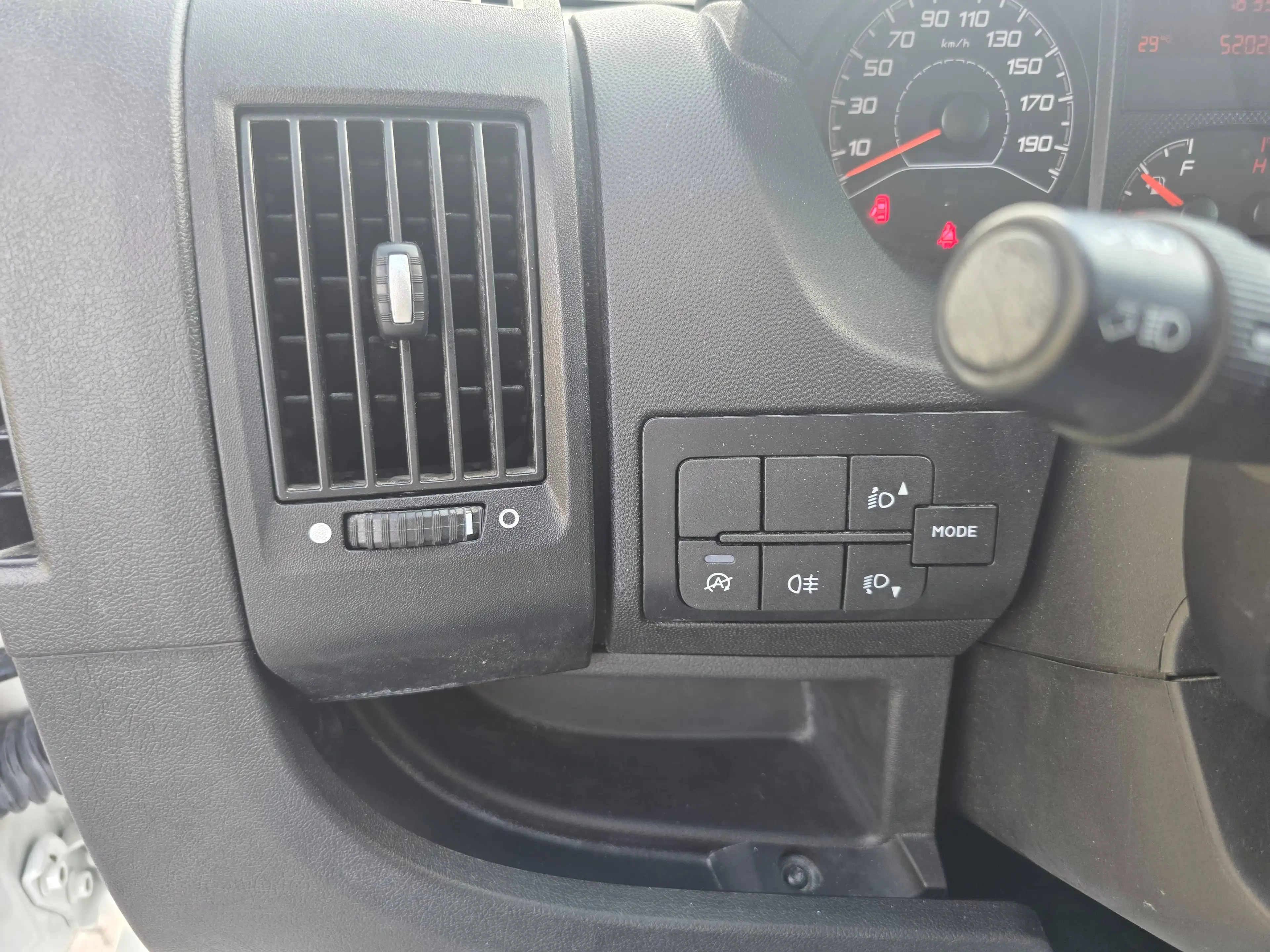Peugeot Boxer 335 L3 BlueHDi 140 Stop — photo 15