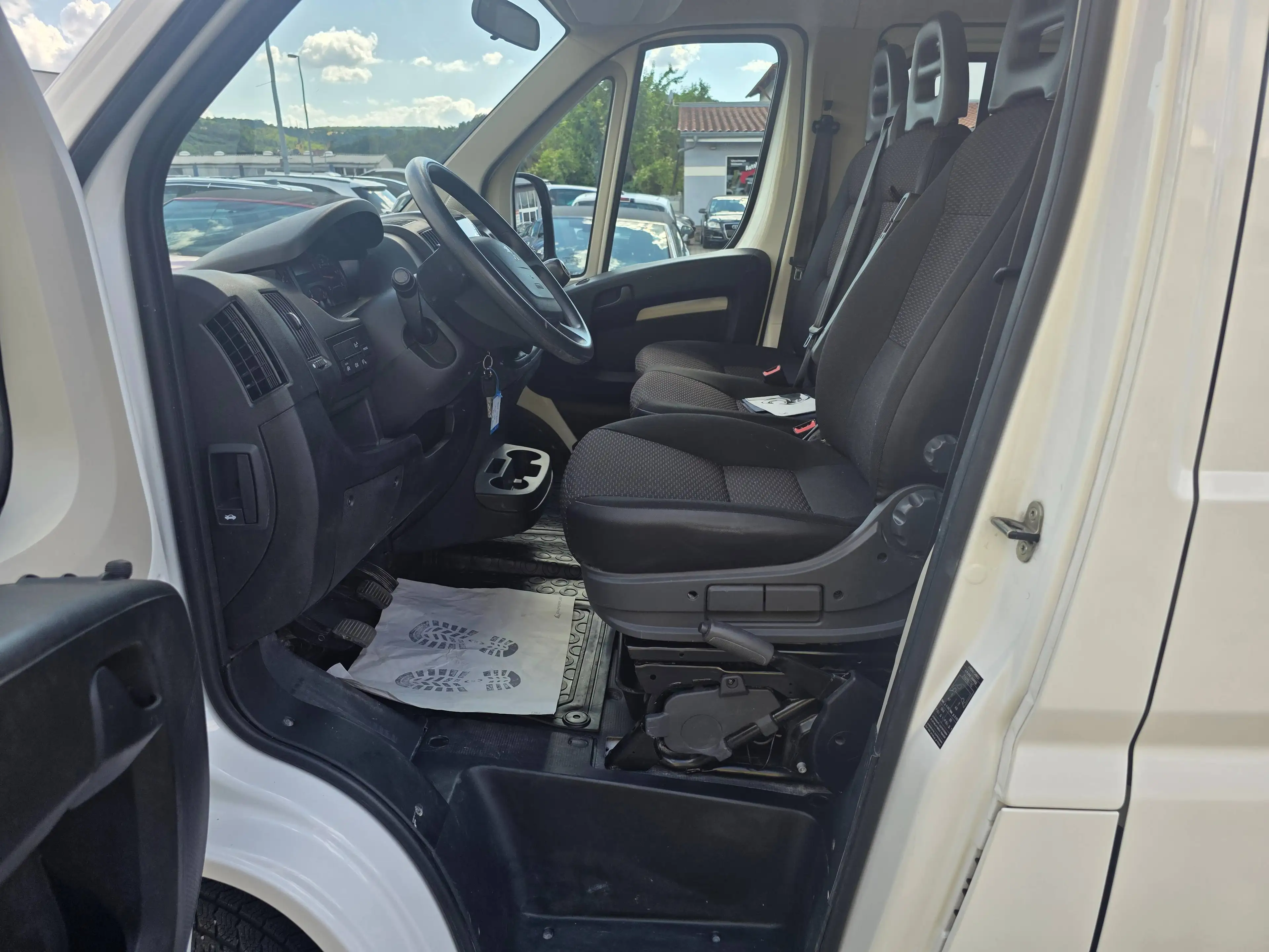 Peugeot Boxer 335 L3 BlueHDi 140 Stop — photo 11