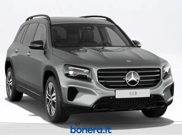 Mercedes-Benz GLB view 2