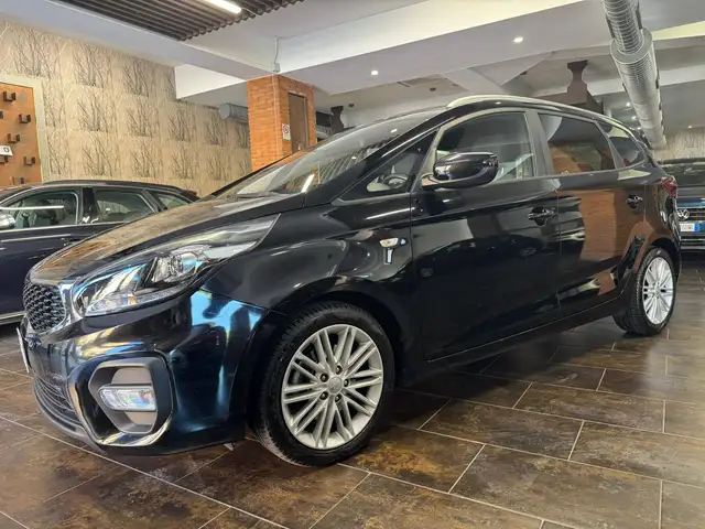 Kia Carens Carens IV 2017 1.7 crdi Class Techno Pack 141cv 7P dct 7m