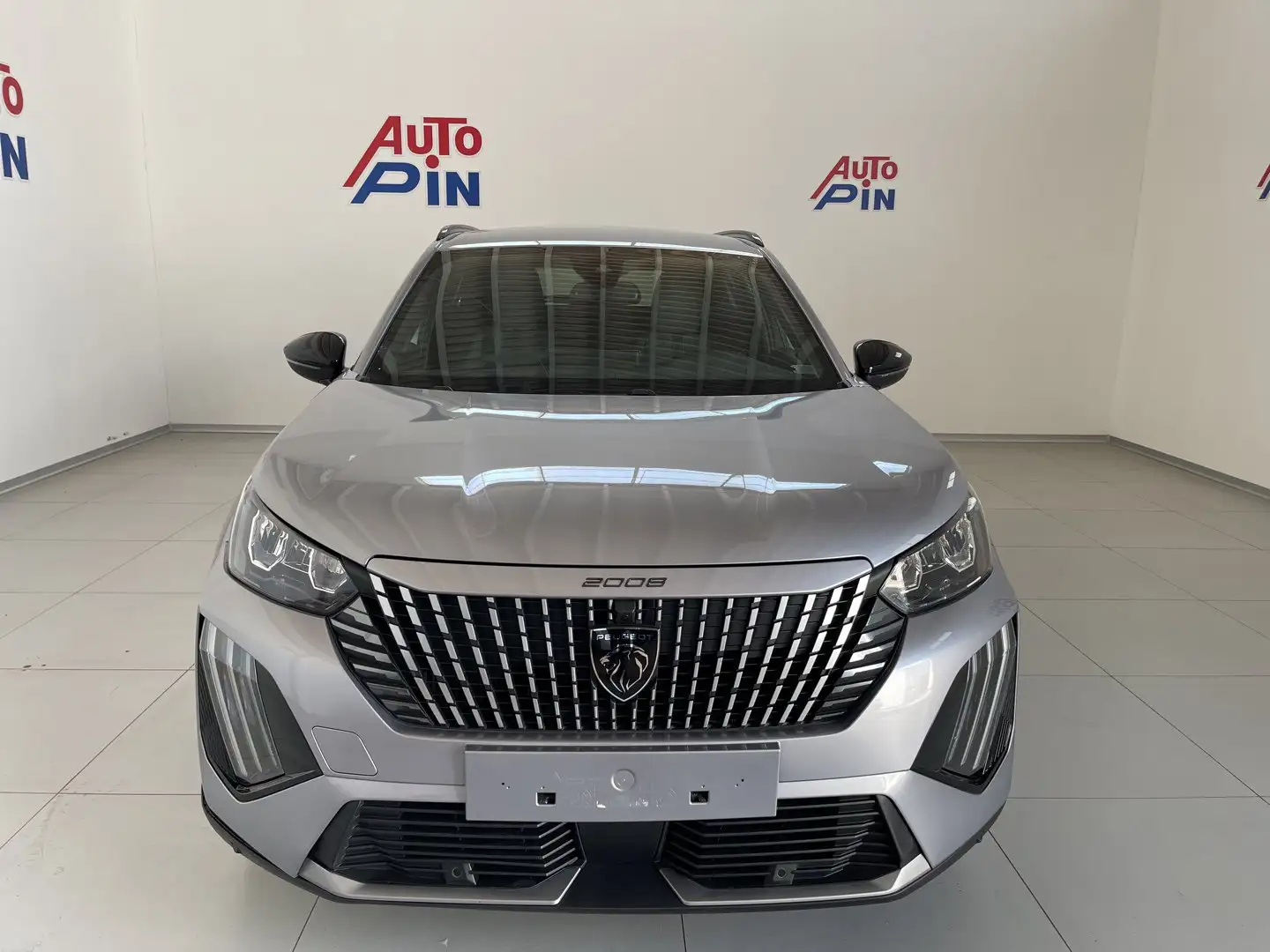 Peugeot 2008 PureTech 100 S&S Allure - 2