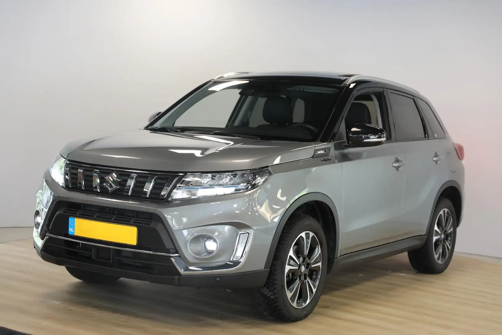 Suzuki Vitara 1.5 Hybrid Style | Schuif- opendak | Cruise Adapti Grijs - 1