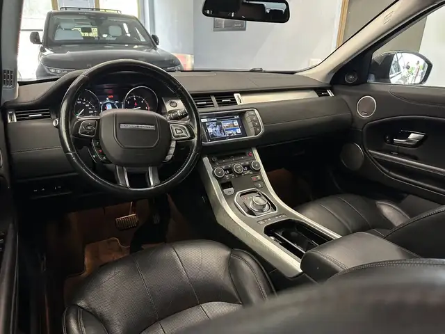 Land Rover Range Rover Evoque view 6