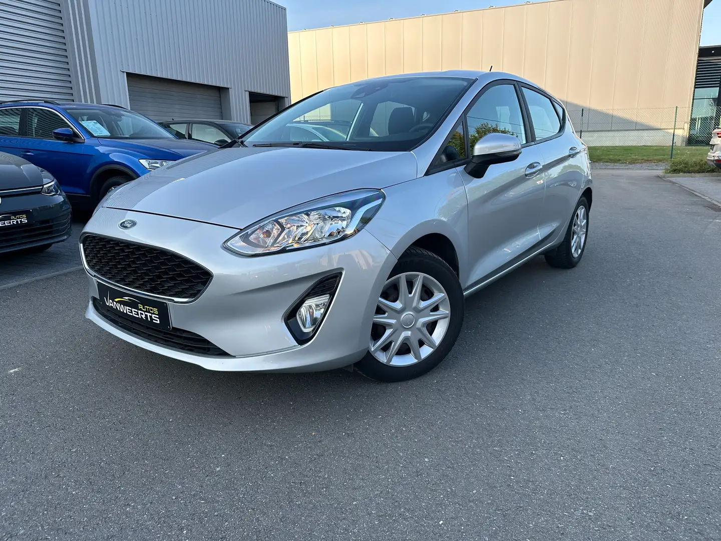 Ford Fiesta 1.1i Business Class, CARPLAY/ANDROID Zilver - 1