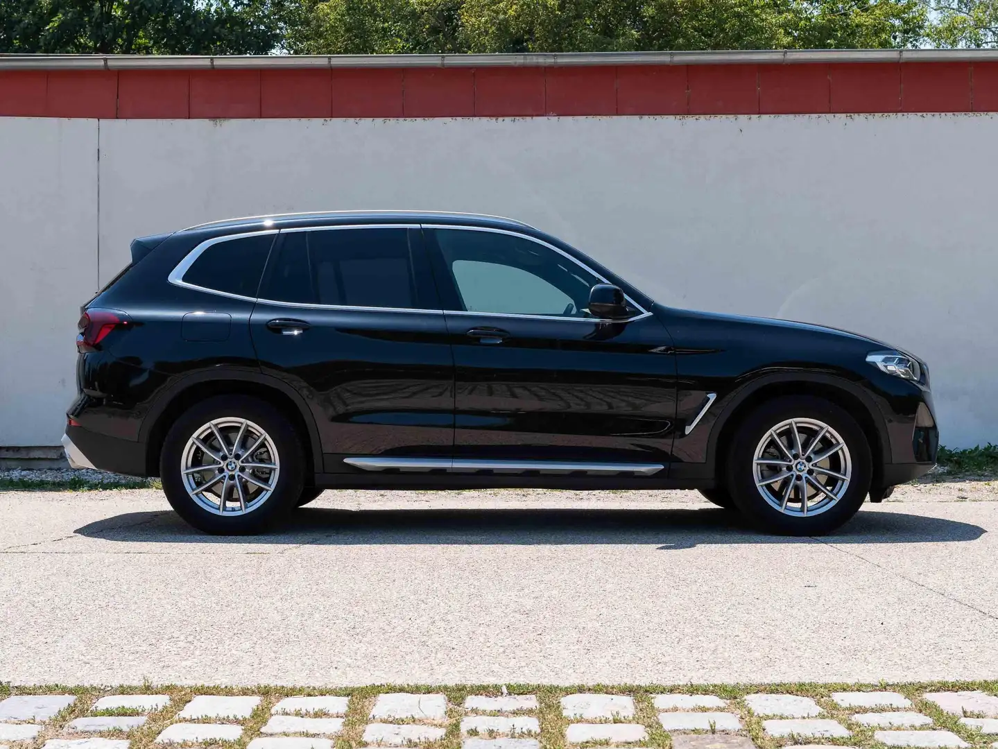 BMW X3 xDrive20d Schwarz - 2