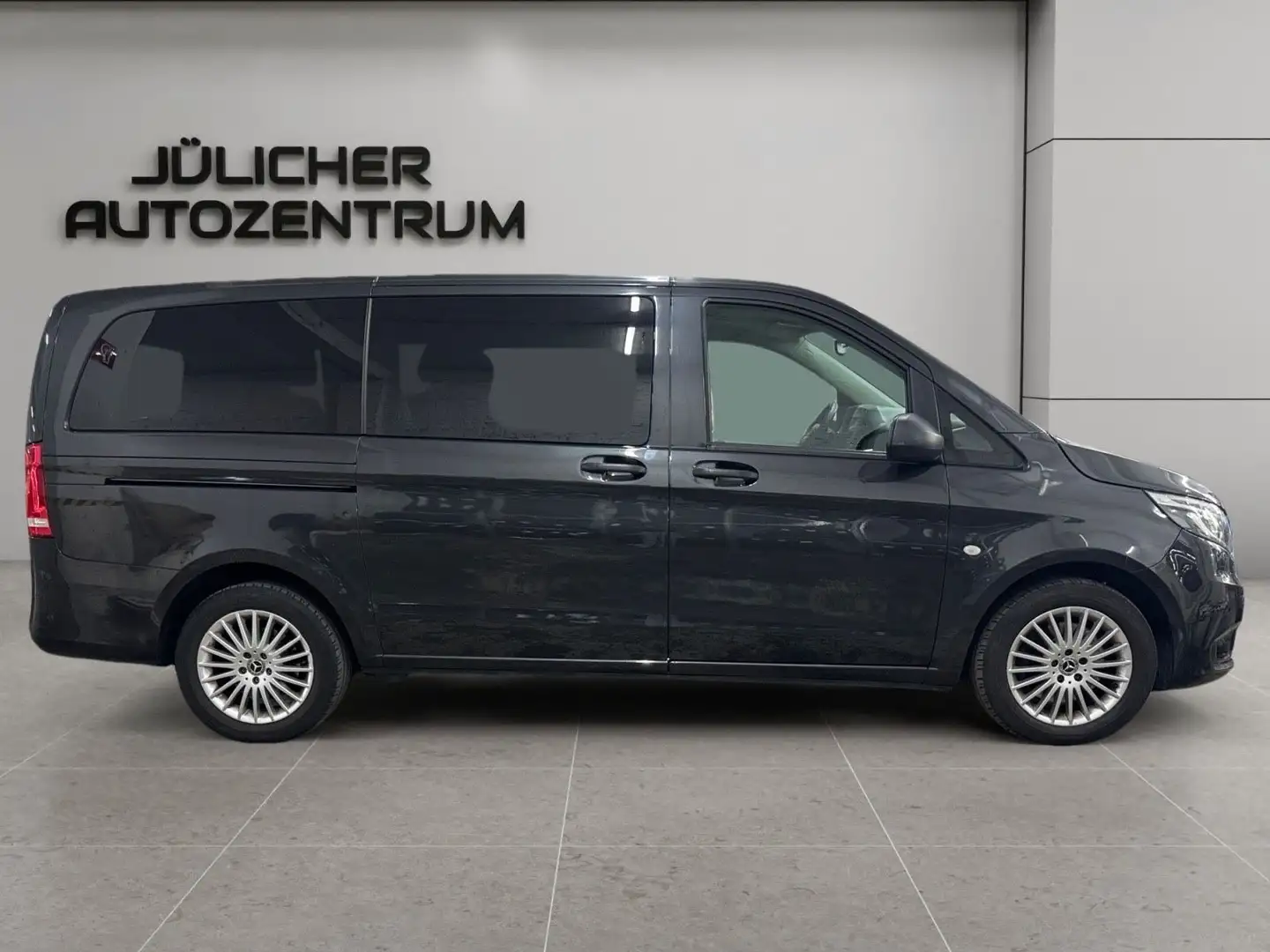 Mercedes-Benz Vito Tourer 116 CDI Pro lang Automatik, 9-Sitzer Grijs - 2