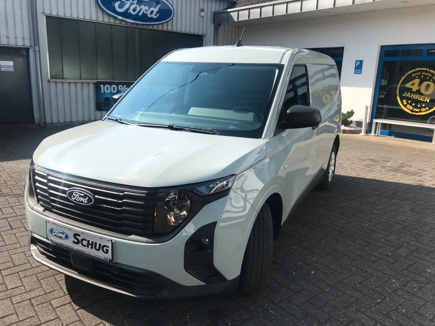 Ford Transit Courier Trend, *WinPa *AssPa *5JGA Gris - 2