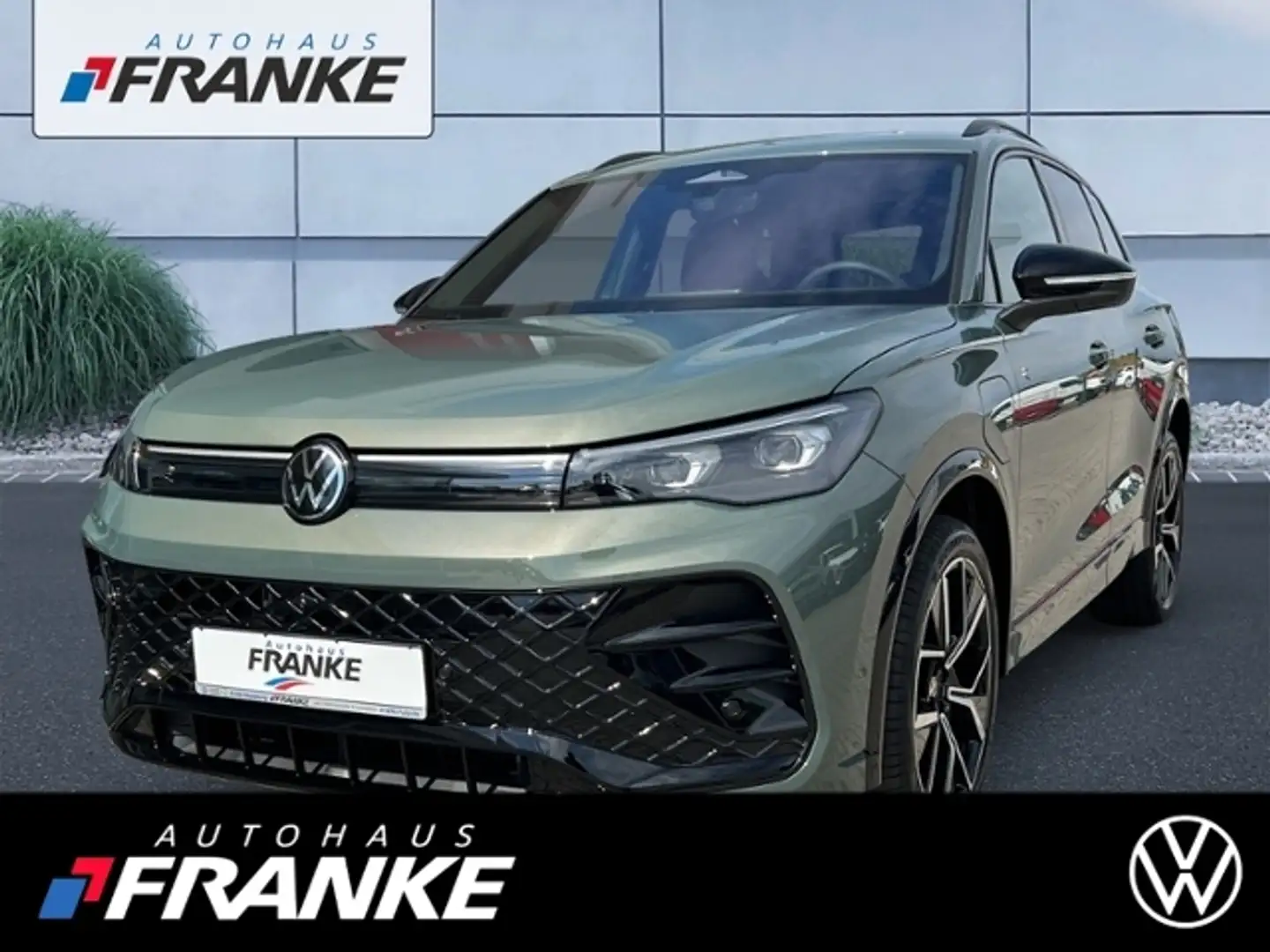 Volkswagen Tiguan R-Line 1.5 eHybrid, AHK IQ-Light, 20 Zoll Grün - 1